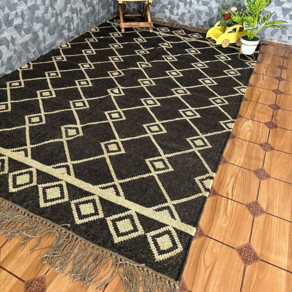 Svart och naturfärgad diamantmatta i ull och jute - Bild 2
