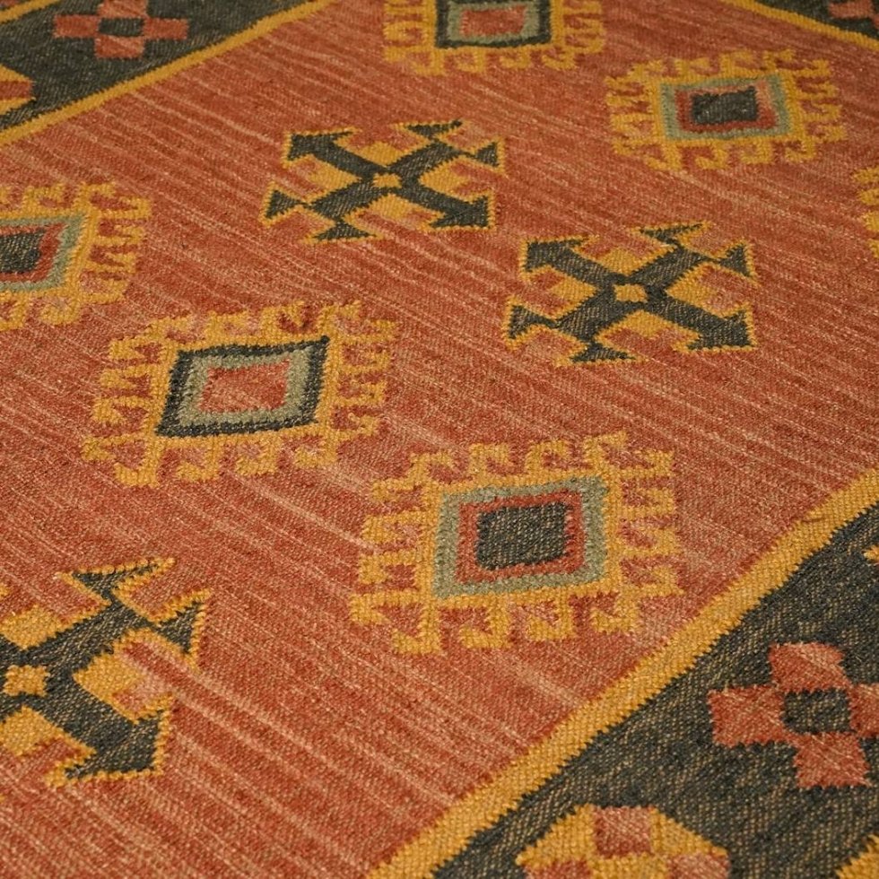 Orange kelimmatta i ull och jute