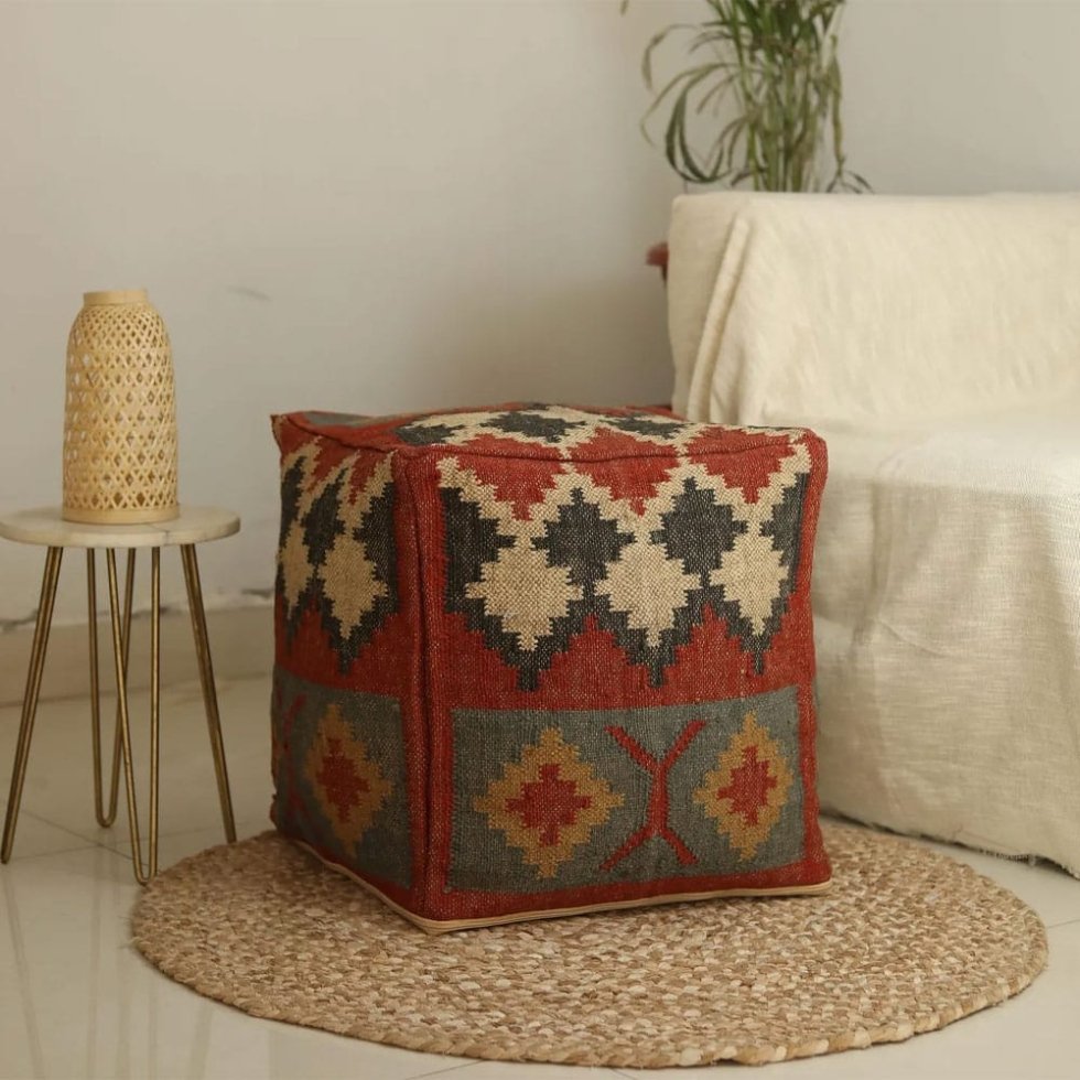 Orientalisk kelimpuff i ull och jute