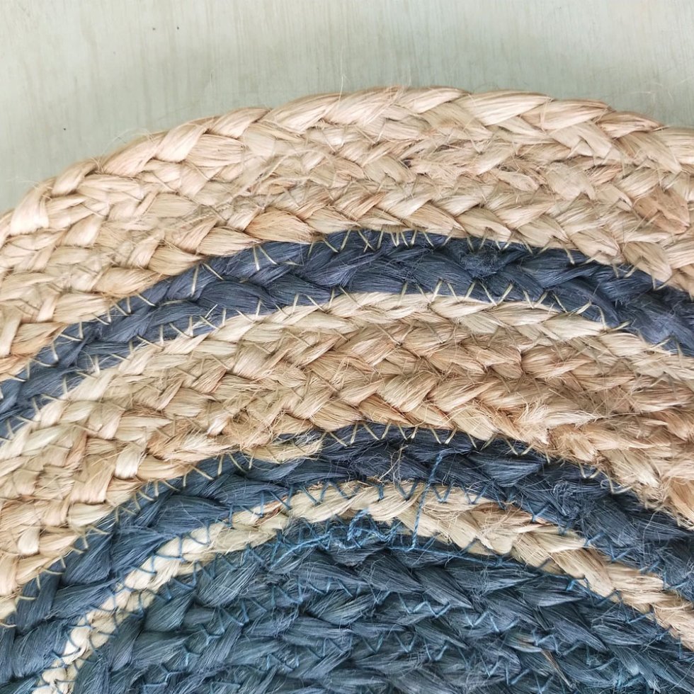 Bordslöpare och bordsunderlägg i oval jute - Bild 4