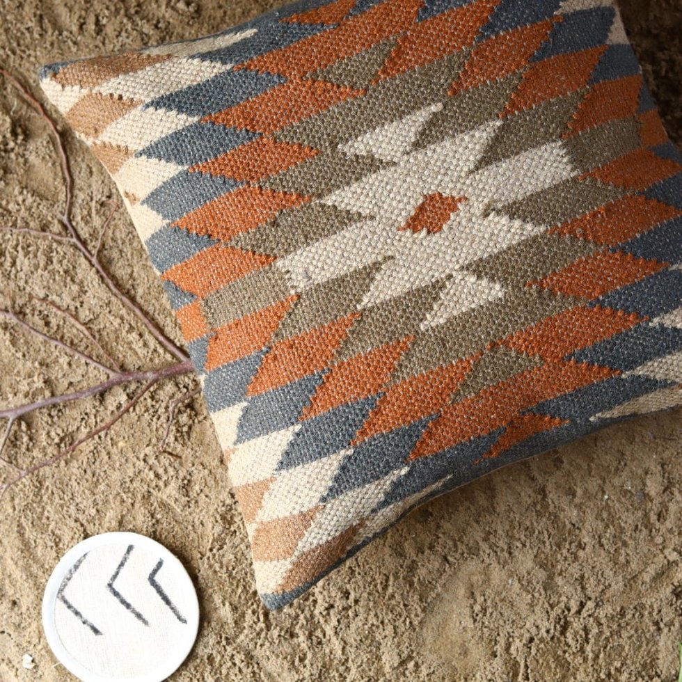 Kudde i vintage ull och jutekilim - Bild 3